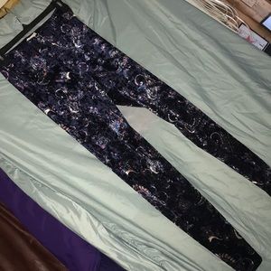 No Comment Navy and Paisley leggings, 4
